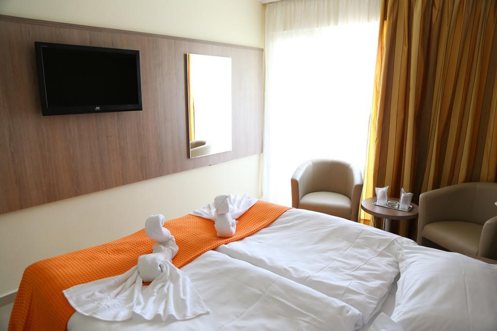Hotel Piccadilly Mamaia Habitación foto